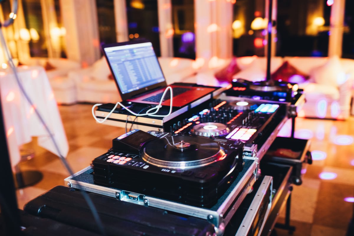 Digital vs Traditional Song Requests: What Modern DJs Need to Know